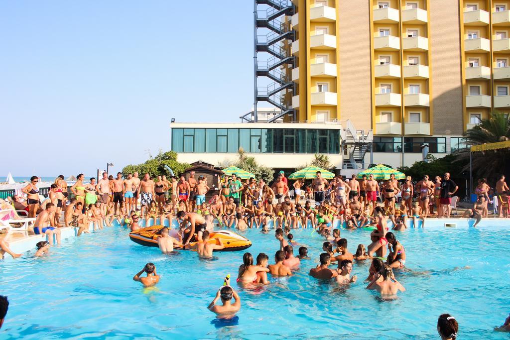 Grand Eurhotel Montesilvano Marina Extérieur photo
