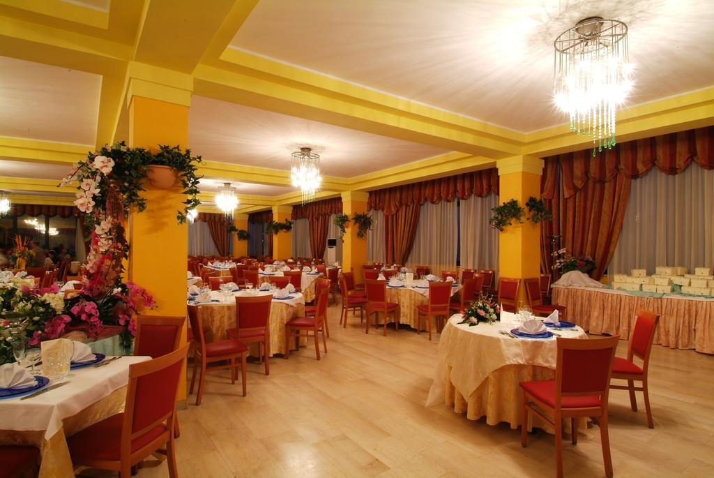 Grand Eurhotel Montesilvano Marina Extérieur photo
