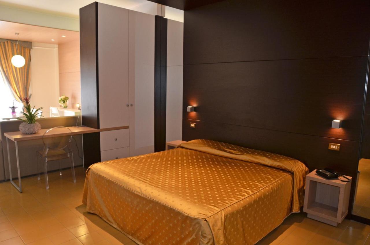 Grand Eurhotel Montesilvano Marina Extérieur photo